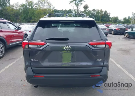 2024 Toyota Rav4 Xle Premium z USA, uszkodzony, nr VIN 2T3C1RFV0RC287528